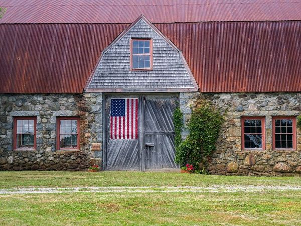 Maine Historic Stone Barn Farm (1820) in Bar Harbor